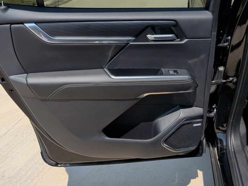 Used 2024 Black GMC Elevation image 34