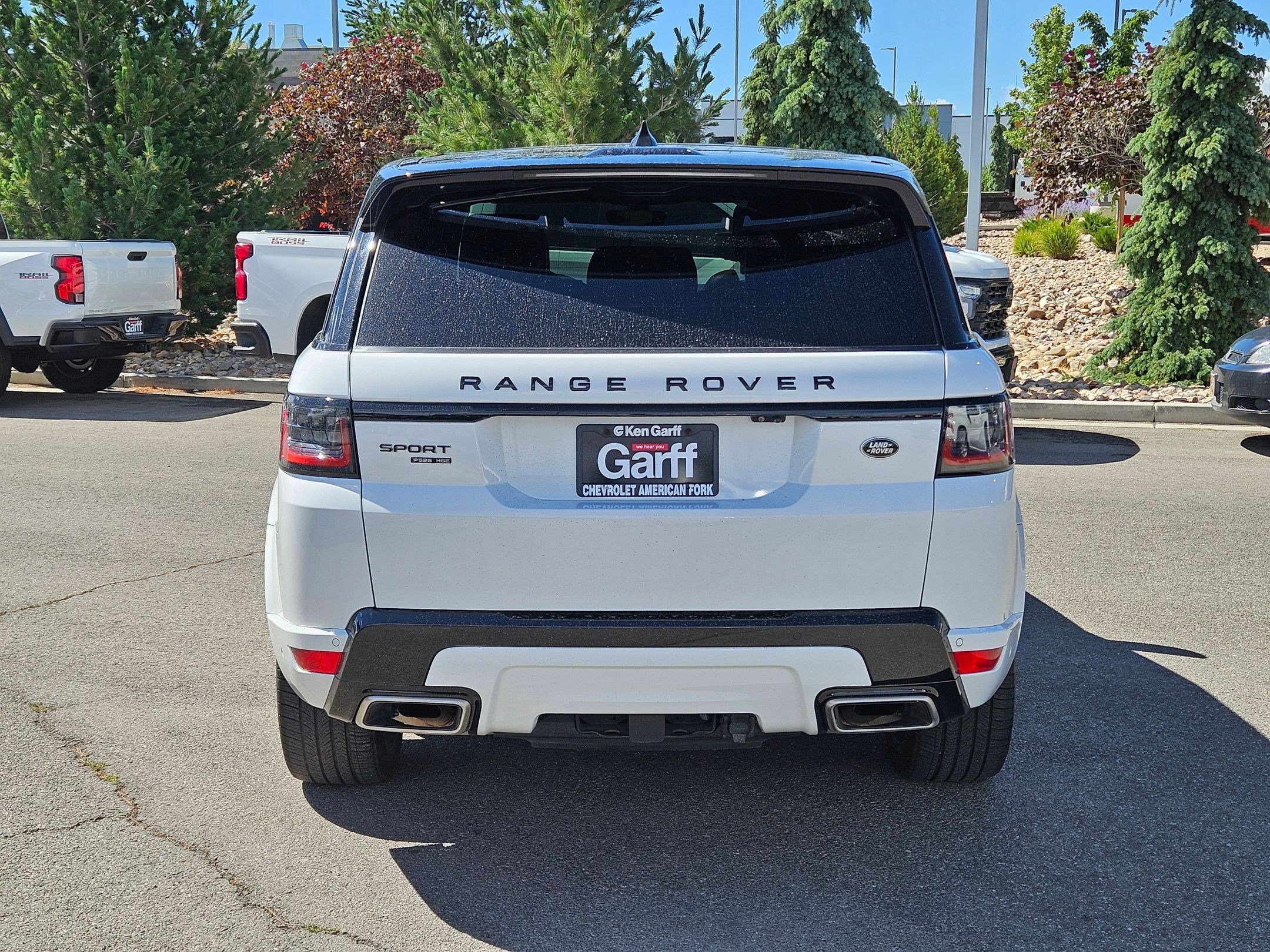 Used 2022 White Land Rover HSE Dynamic image 4