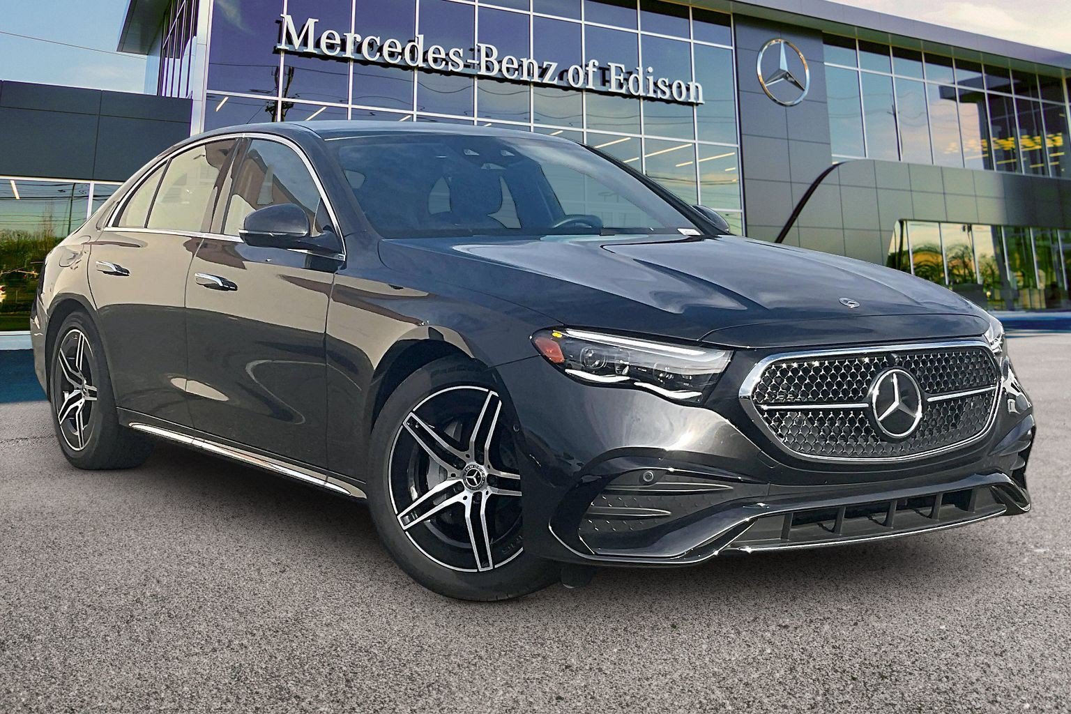 New 2026 Graphite Grey Metallic Mercedes-Benz E 350 image 4