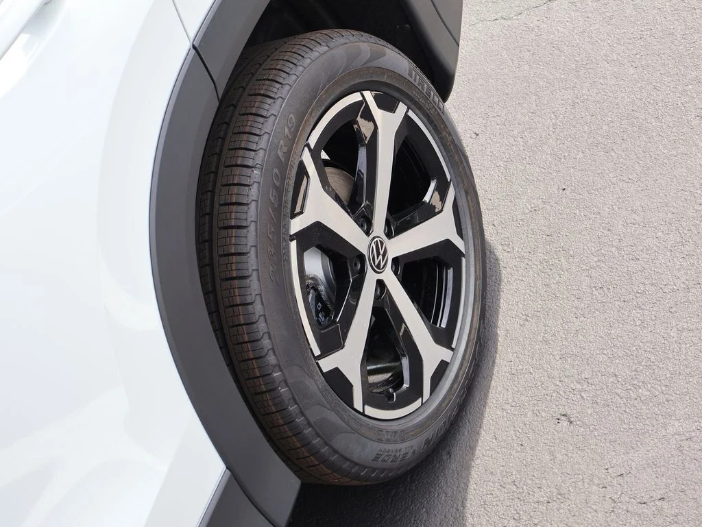 New 2026 White Volkswagen 2.0T SE image 37