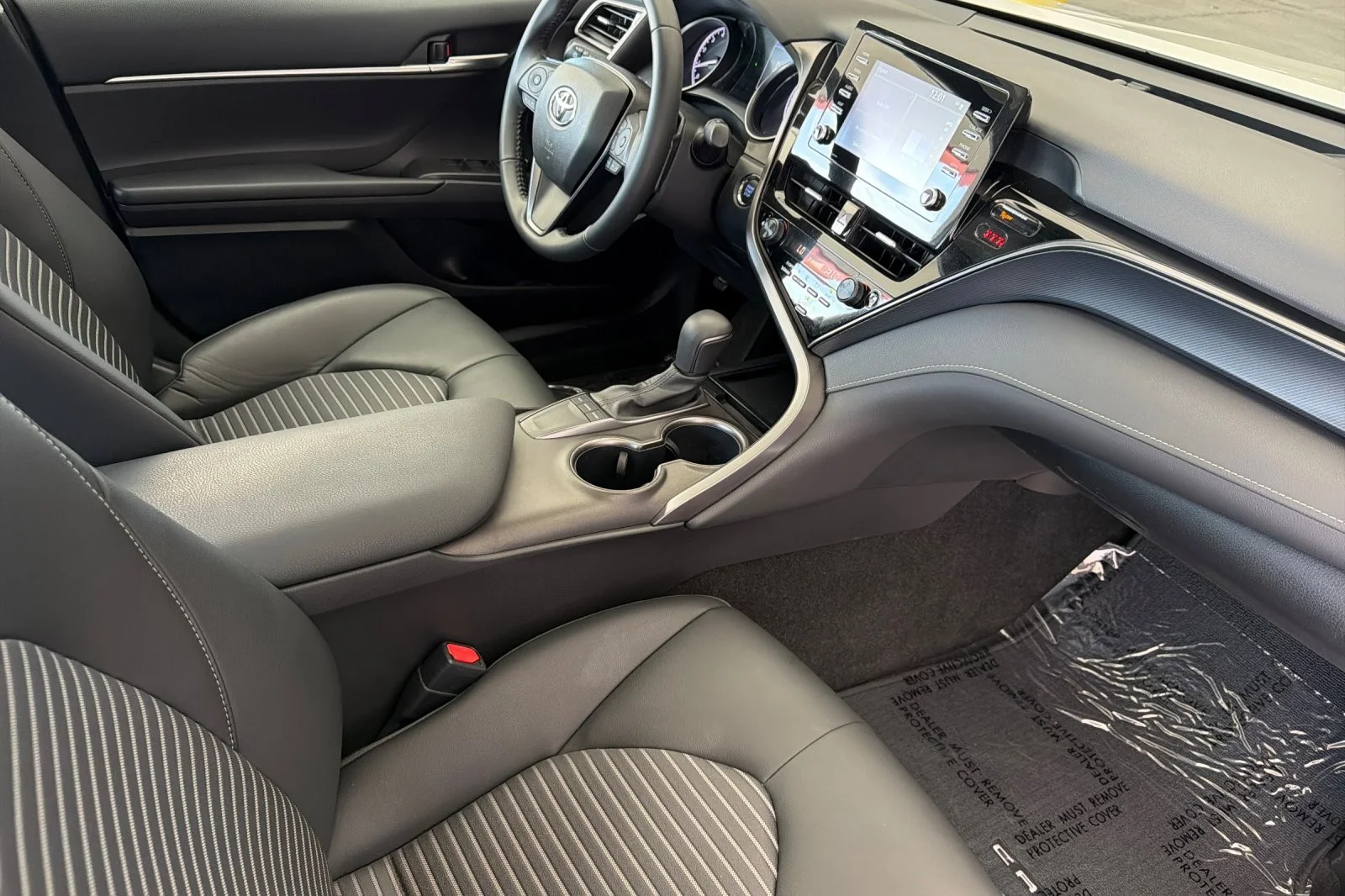 Certified Used 2023 Ice Cap Toyota SE image 14