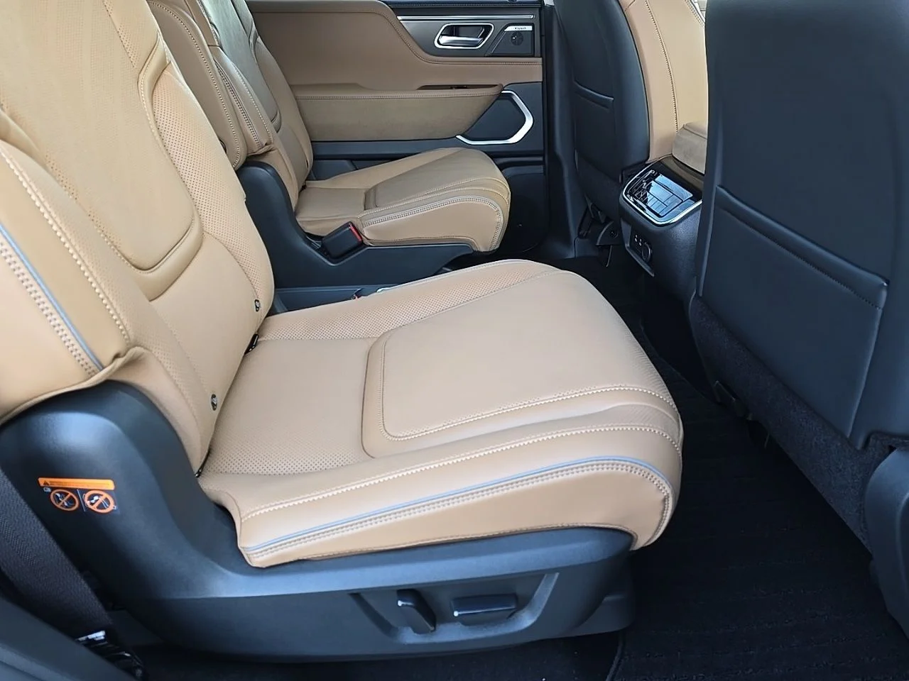 New 2026 BLACK OBSIDIAN INFINITI Luxe 4WD image 38