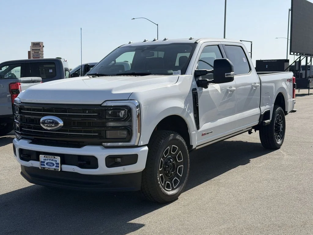 New 2026 Star White Metallic Tri-Coat Ford F-250® Platinum® image 4