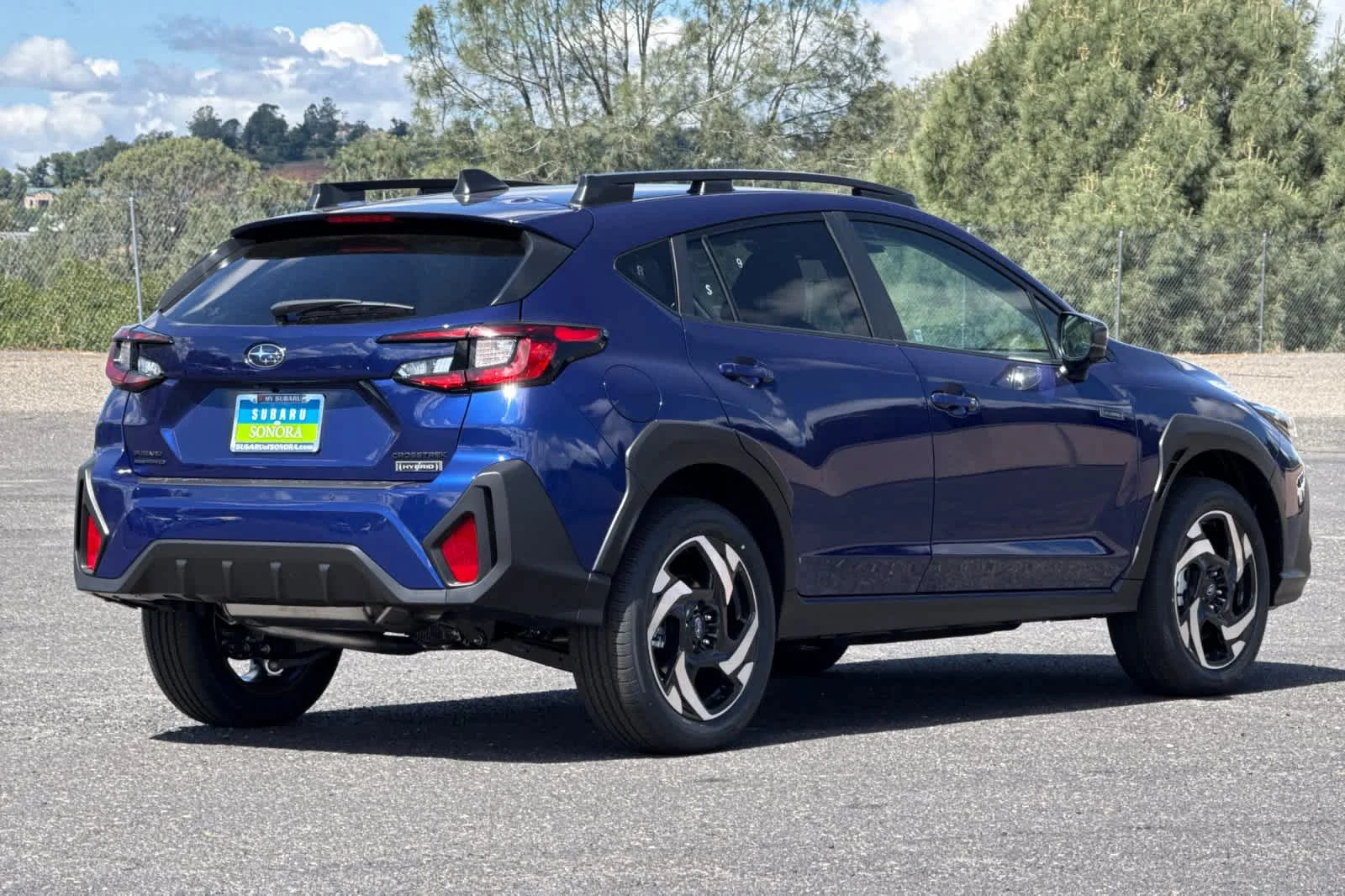 New 2026 SAPPHIRE BLUE PEARL Subaru Limited Hybrid image 3
