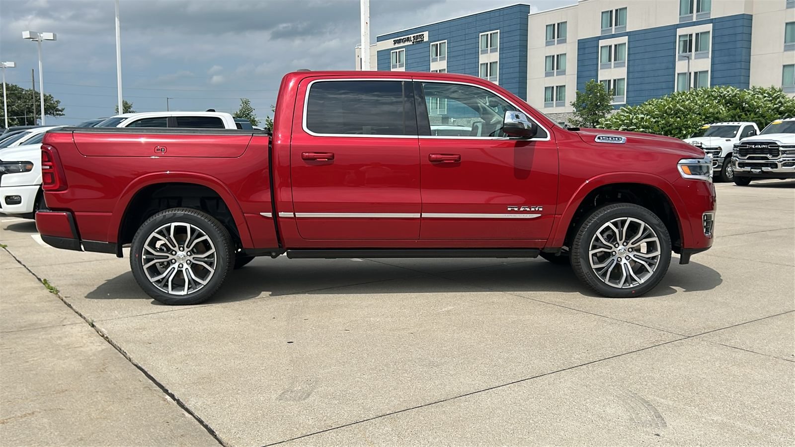 New 2026 Molten Red Pearl-Coat Exterior Paint RAM Tungsten image 3