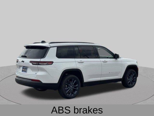 New 2026 Bright White Clear-Coat Exterior Paint Jeep 85th Anniversary Edition image 32