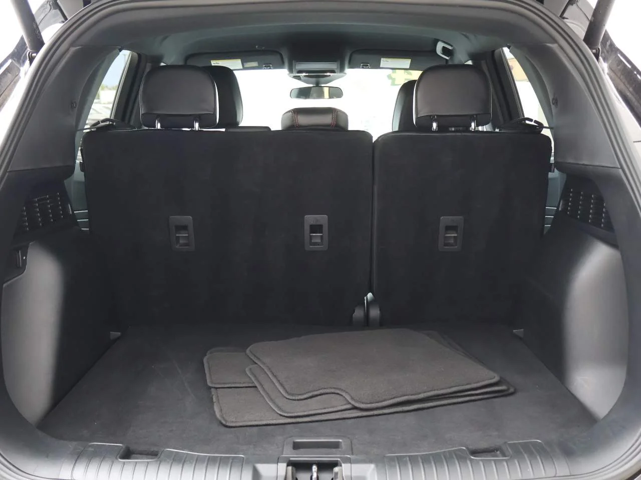 2024 Ford Escape ST-Line - Photo 12