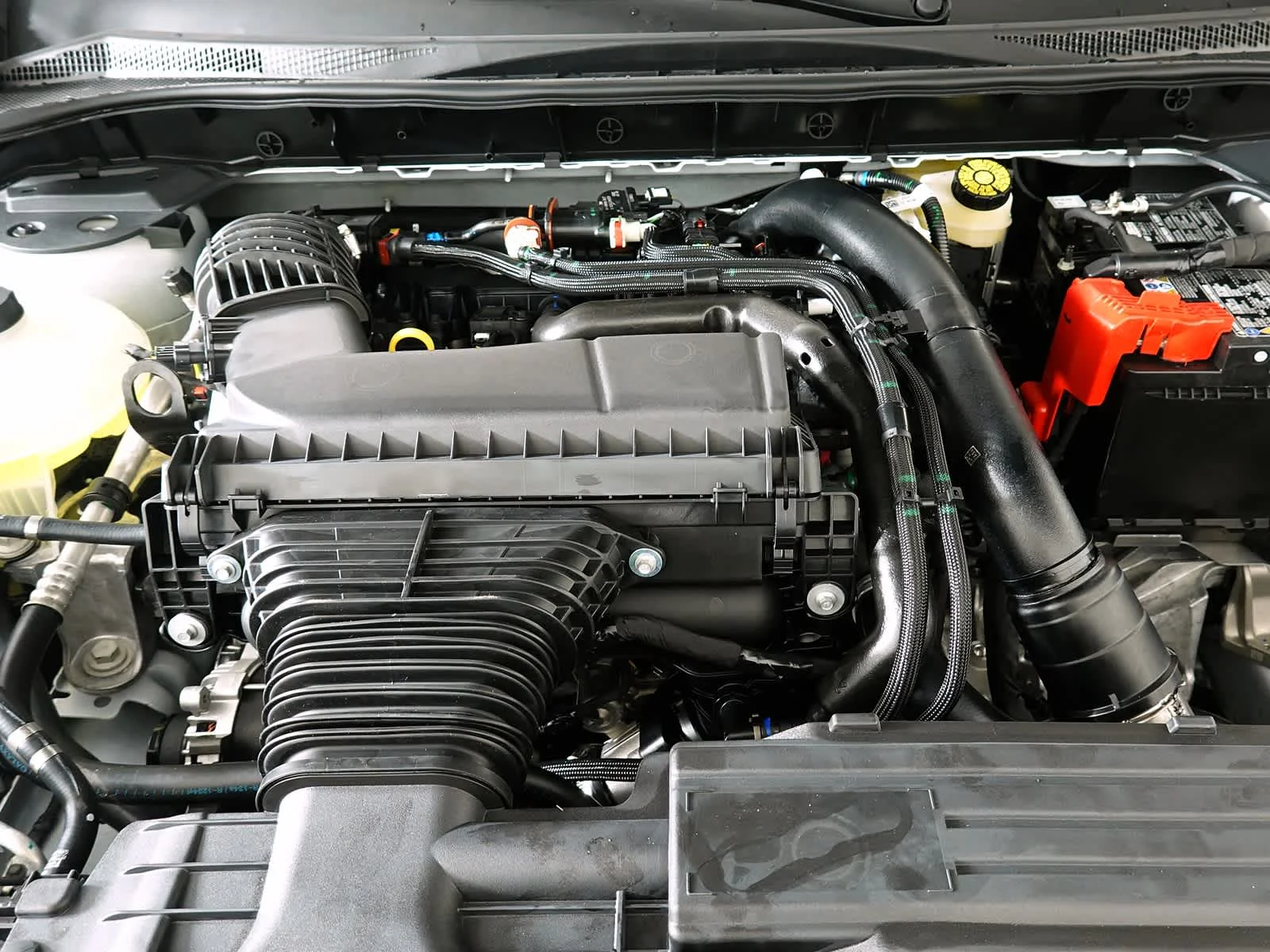 2026 Ford Escape ST-Line Select - Photo 20
