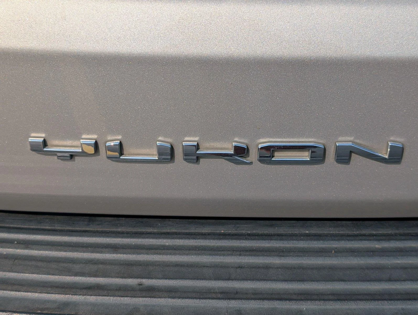 Used 2021 PEARL BEIGE METALLIC GMC Denali image 6