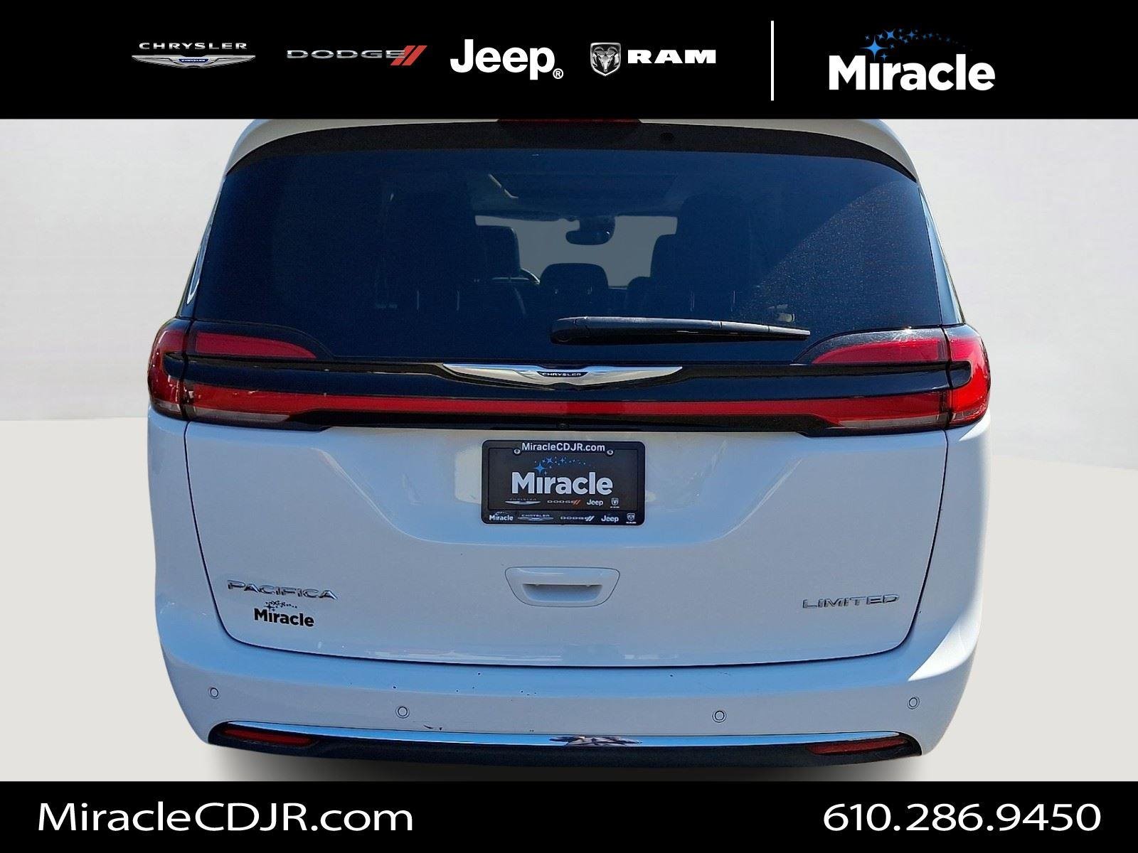 Certified Used 2024 Bright White Clearcoat Chrysler Limited image 5