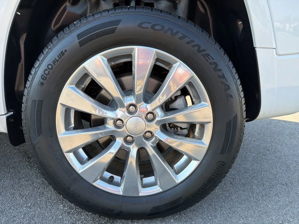 Used 2018 White Jeep Overland image 14