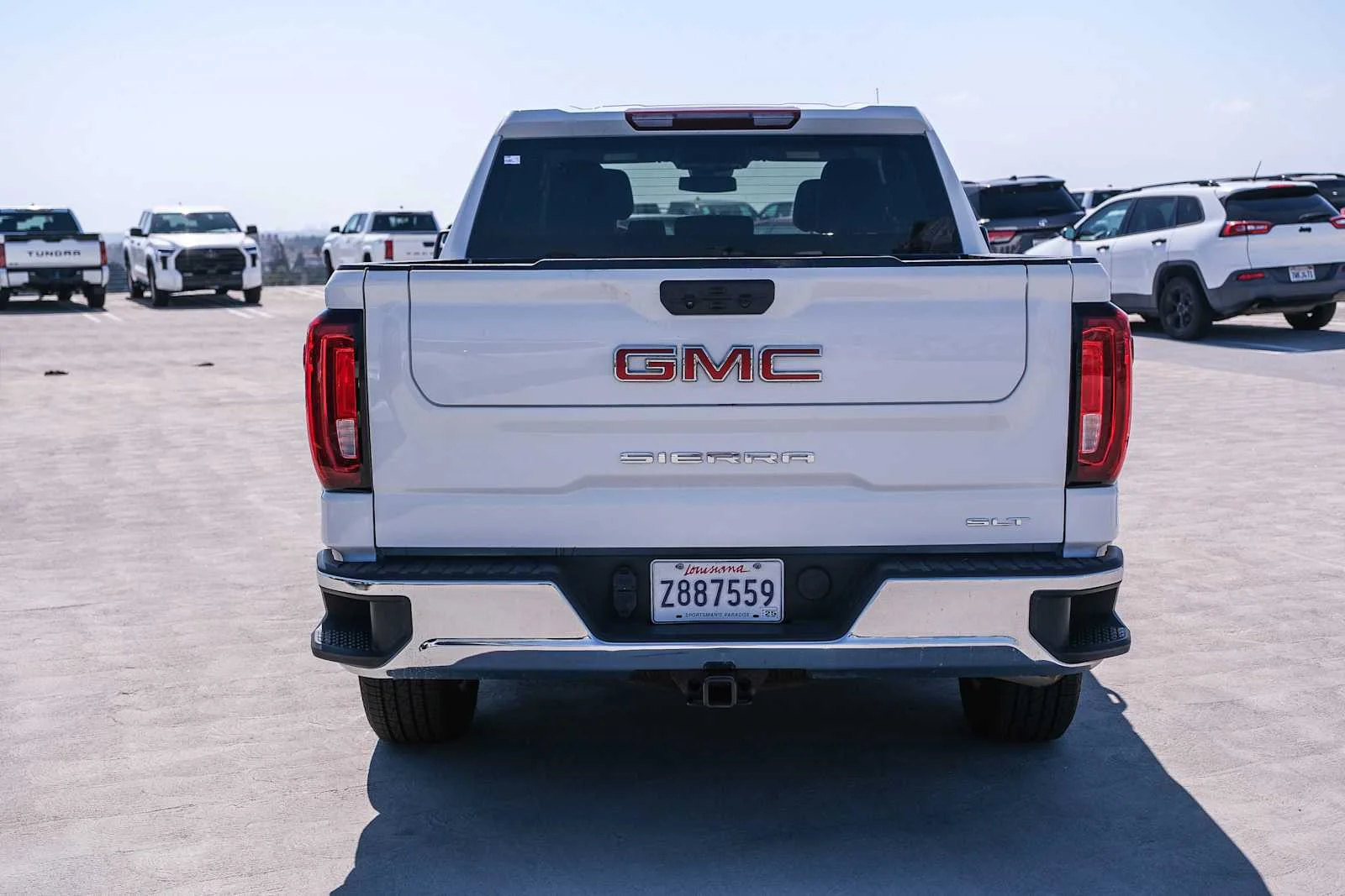 Used 2025 Summit White GMC SLT image 5