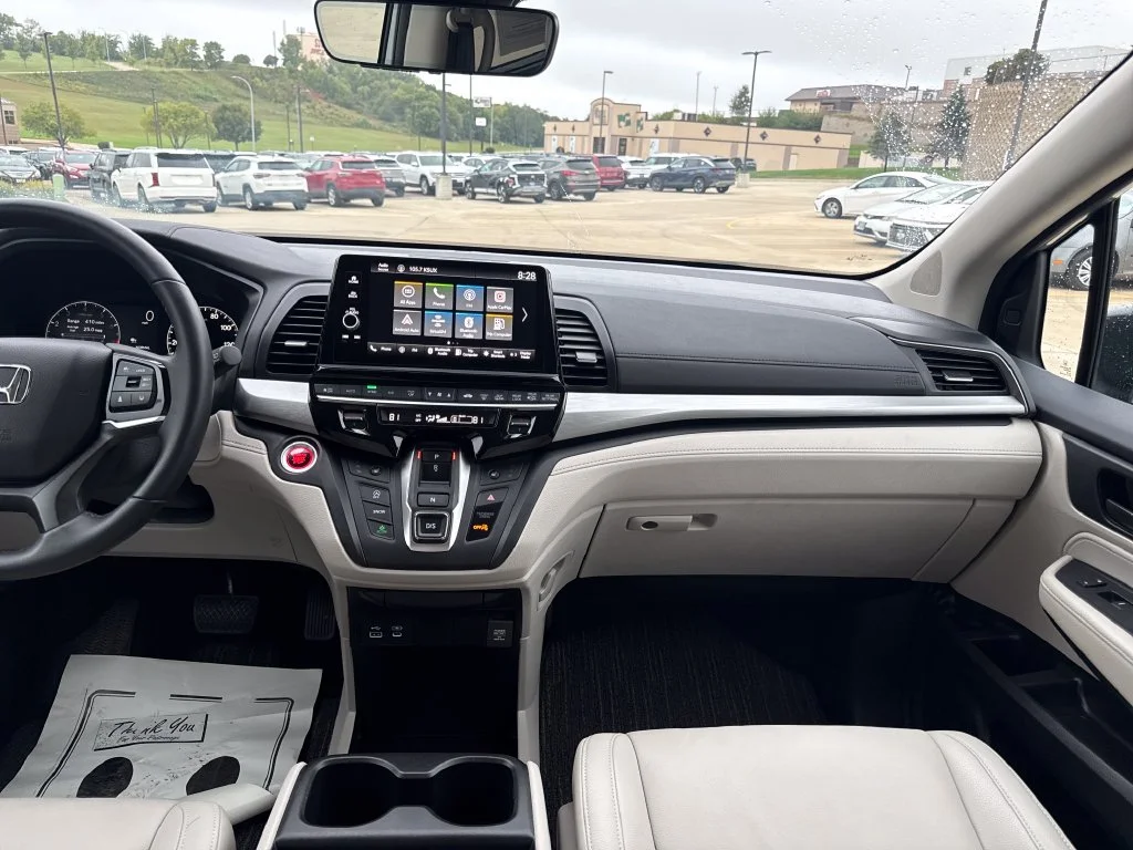 2025 Honda Odyssey EX-L - Photo 17