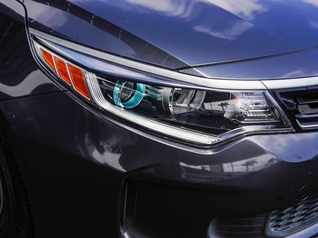 Used 2017 Gray Kia Base image 11