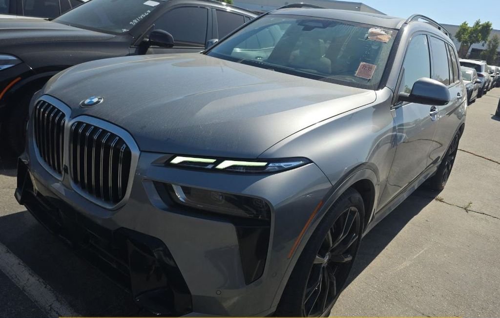 2024 BMW X7 xDrive40i's photo