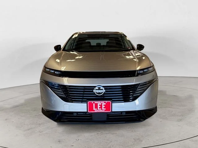 New 2026 Gold Nissan Platinum image 9