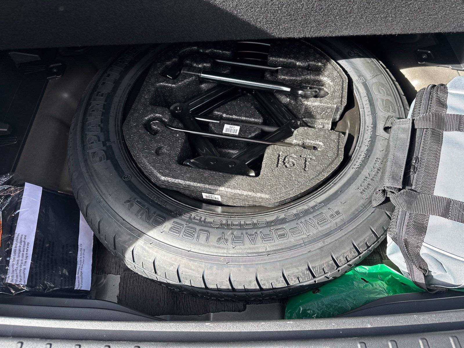 Certified Used 2025 Black Hyundai SEL image 25