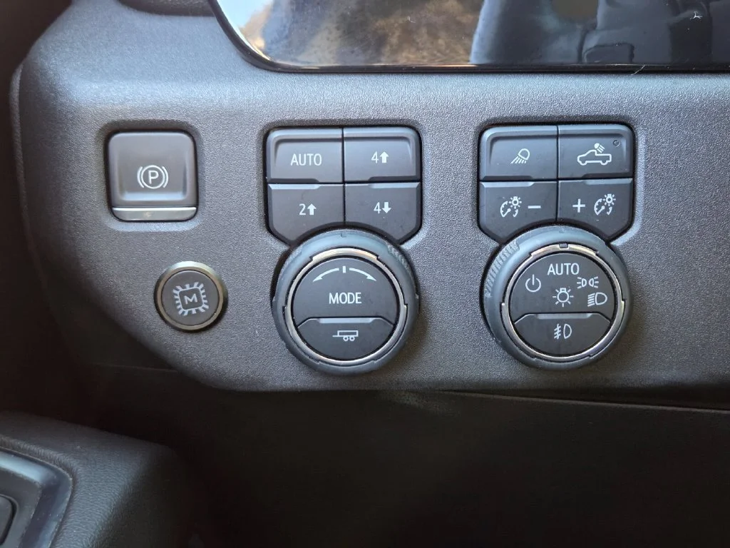 Used 2023 Black Chevrolet RST image 34