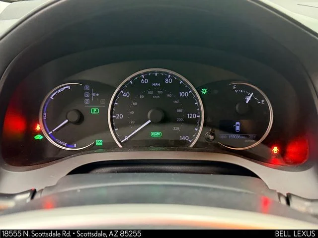 Used 2013  Lexus 200h image 19