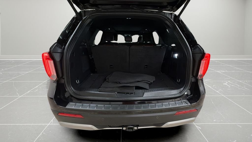 Used 2025 Black Ford Platinum image 22