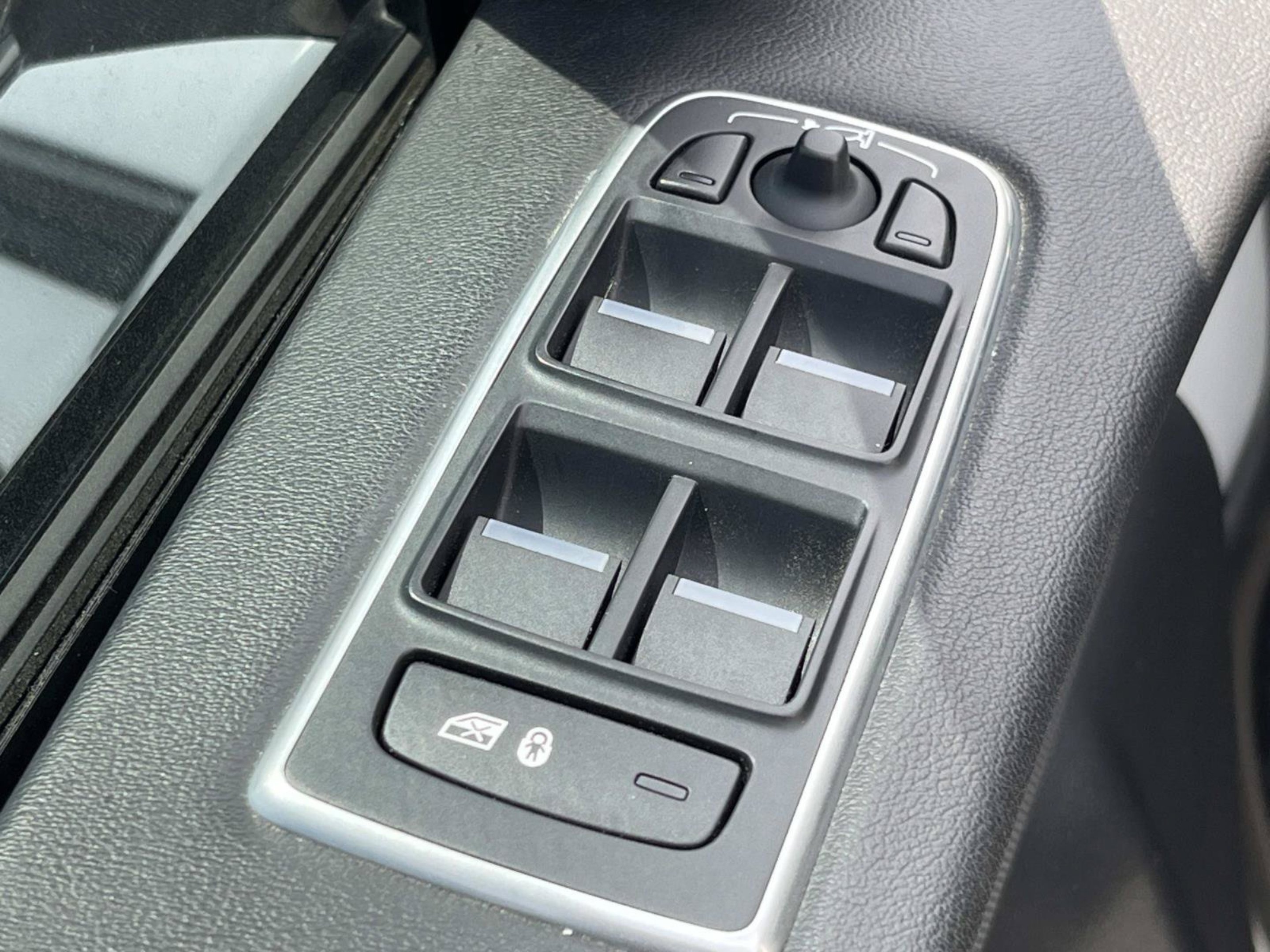 Used 2020 Fuji White Jaguar S image 27