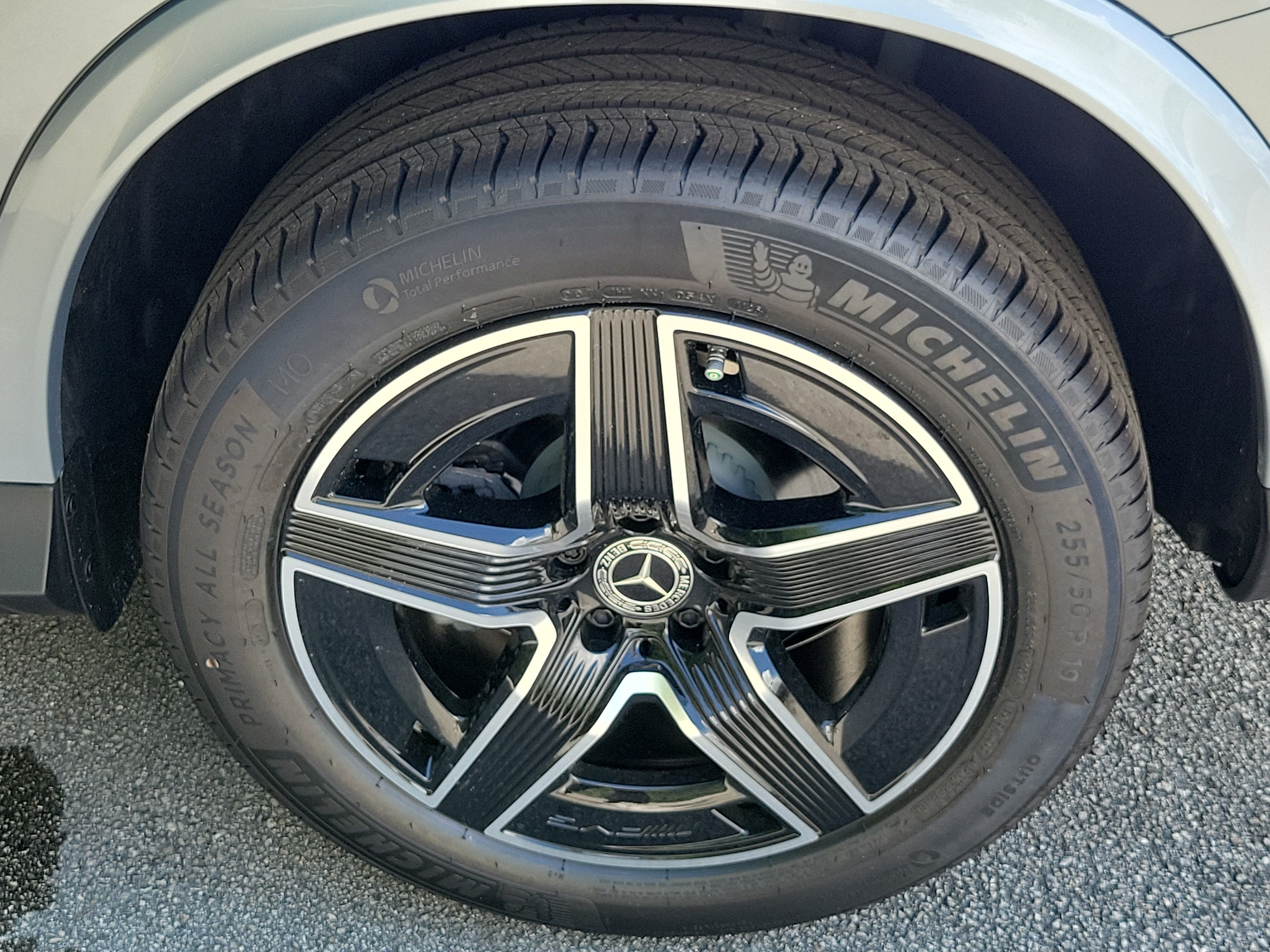 New 2026 Cirrus Silver Metallic Mercedes-Benz GLC 300 image 39