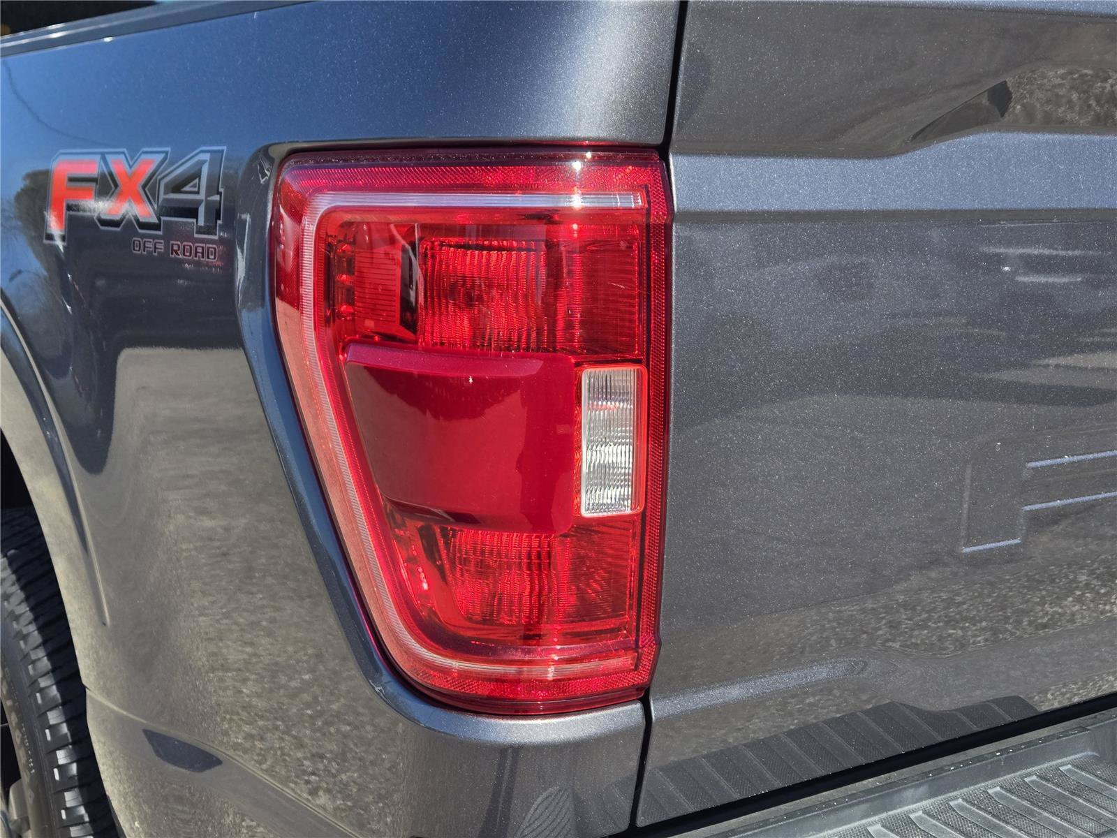 Used 2022 Gray Ford XLT image 9
