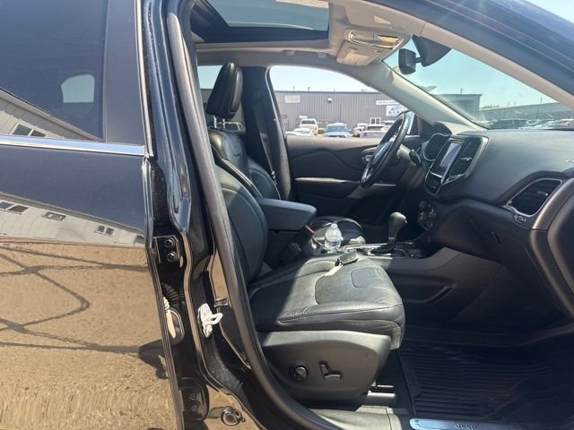 Used 2020 Black Jeep Limited image 20