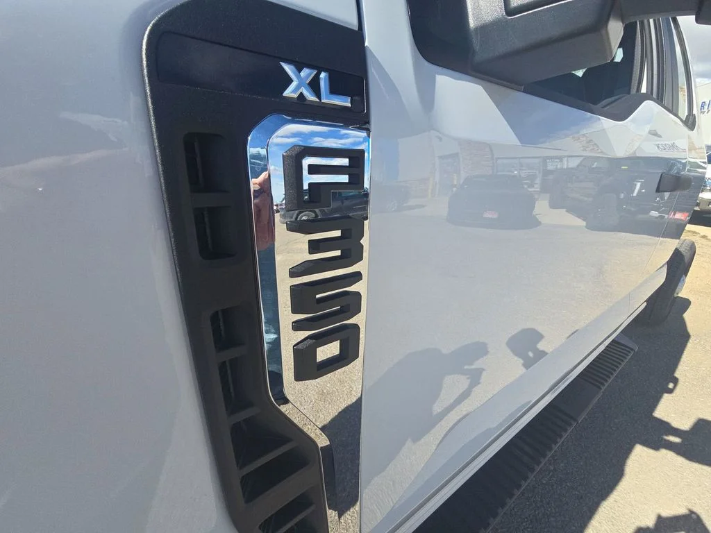 New 2026 Oxford White Ford F-350® XL image 19