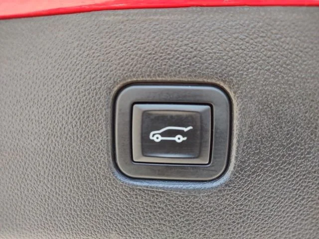 Used 2019 Red Chevrolet RS image 21