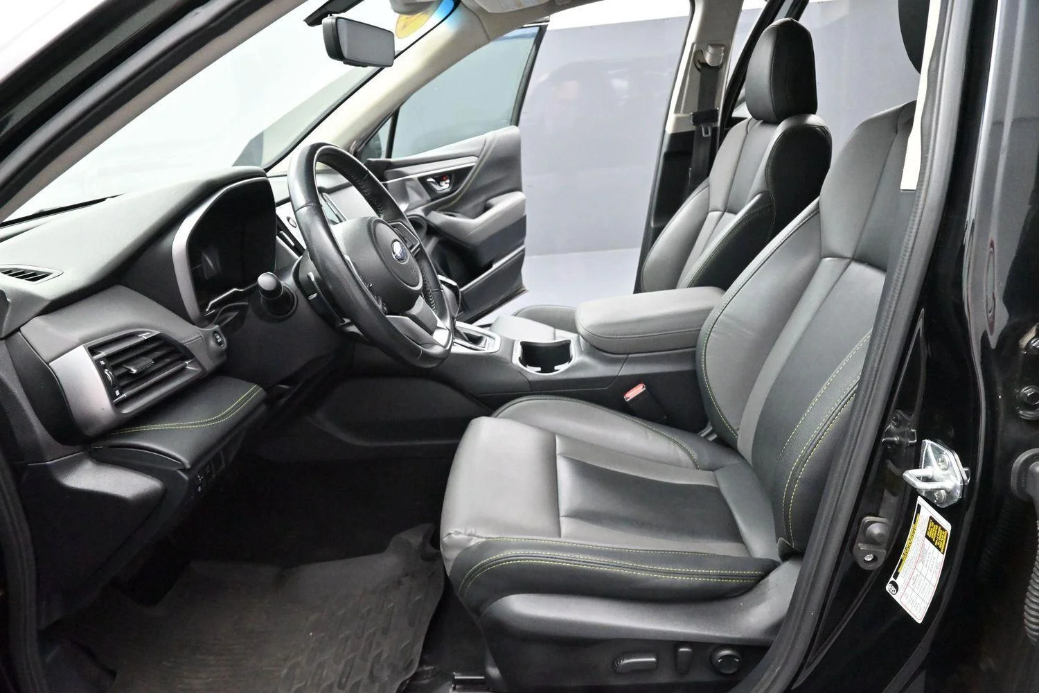 Used 2021 Crystal Black Silica Subaru Onyx Edition XT image 13