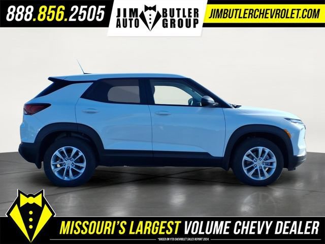 New 2026 Summit White Chevrolet LS image 5