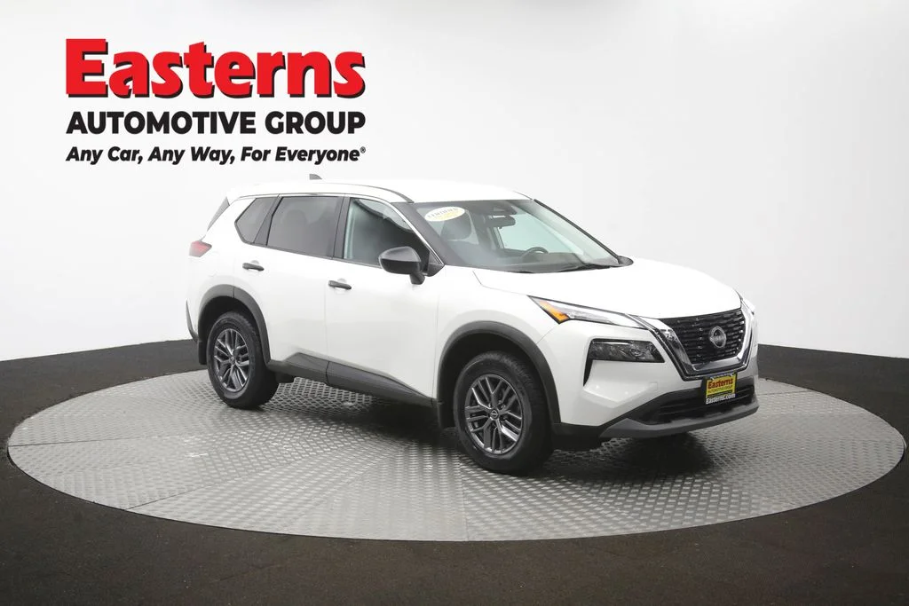Used 2023 White Nissan S image 49