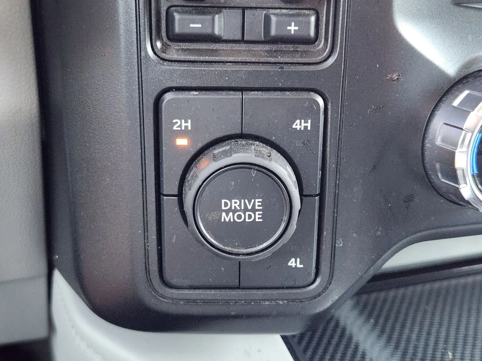 Used 2024 Black Ford Limited image 21