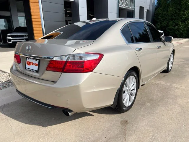 Used 2013 Beige Honda EX-L image 3