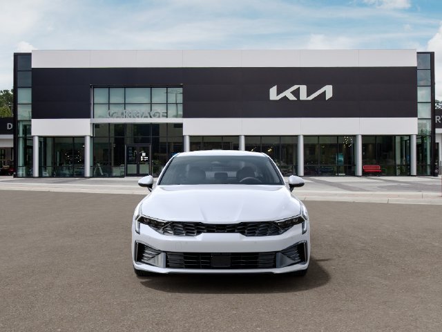New 2027 White Kia LXS image 2