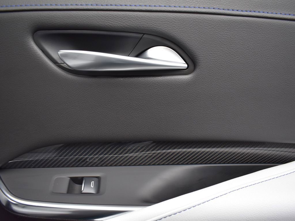 2025 CADILLAC XT4 - Image 31