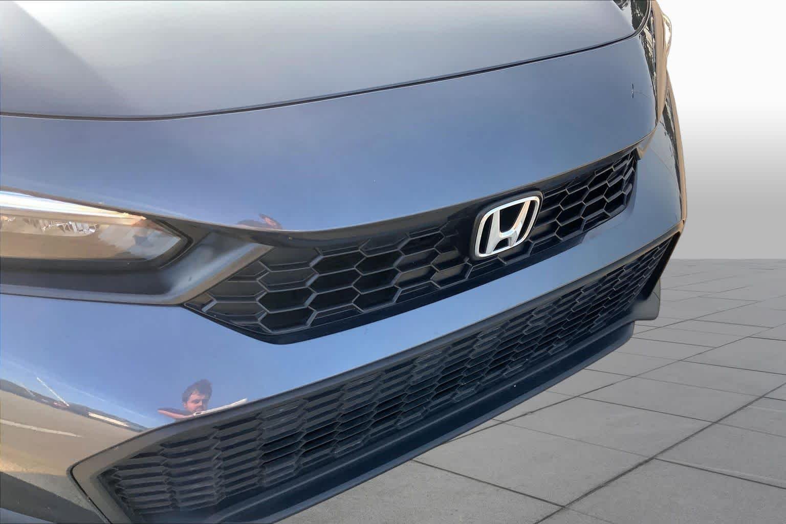 Used 2025 Rallye Red Honda LX image 29