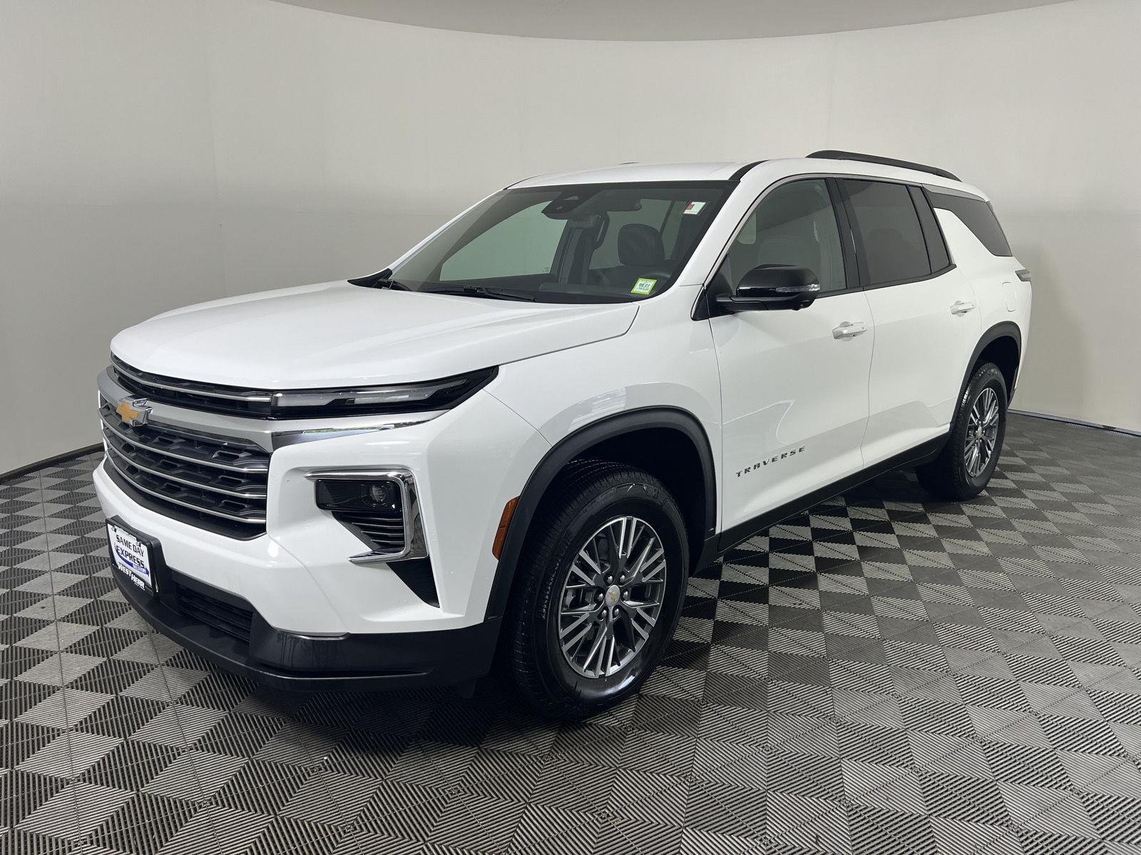 Used 2026 Summit White Chevrolet AWD LT image 30