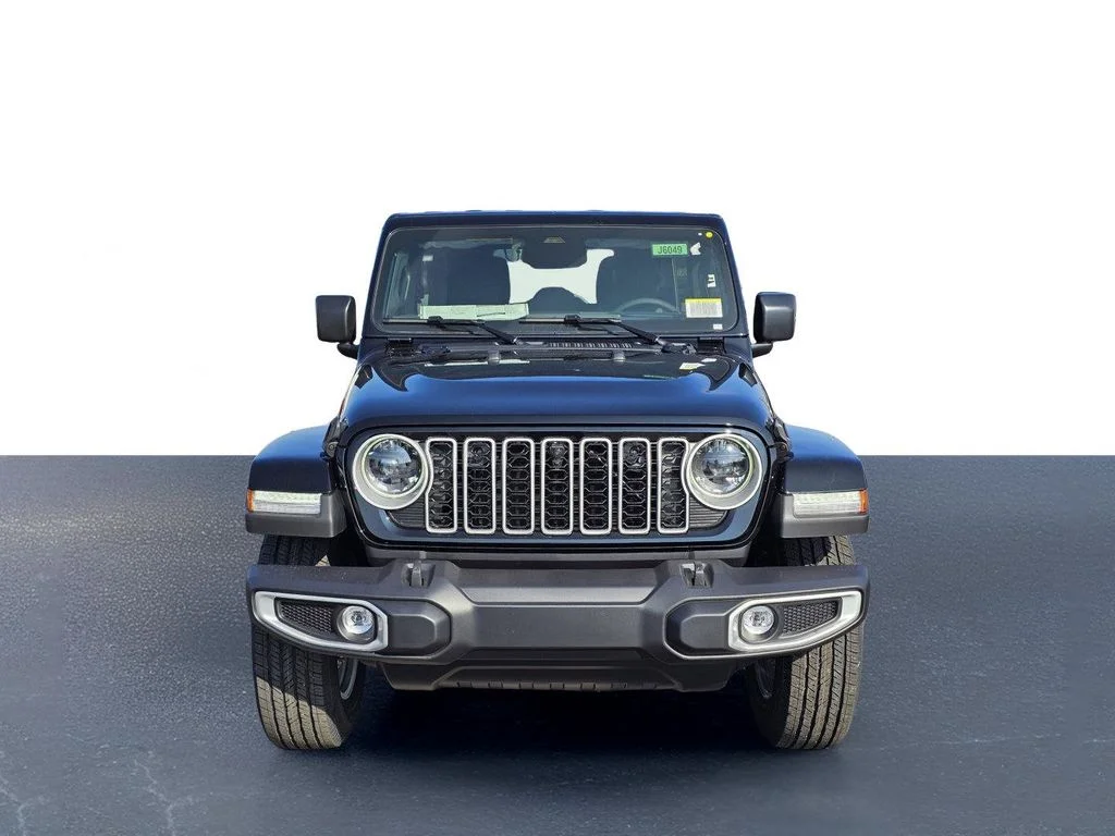 New 2026 Black Clear-Coat Exterior Paint Jeep Sahara image 2