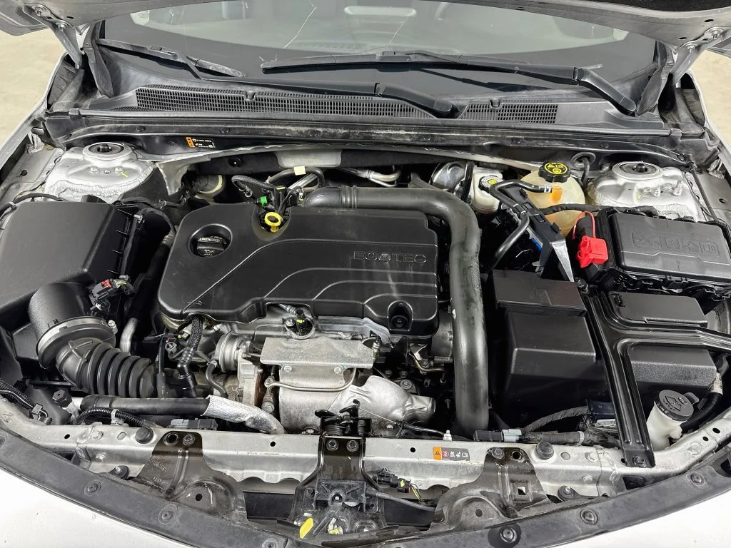 Used 2022 Silver Chevrolet LT image 37