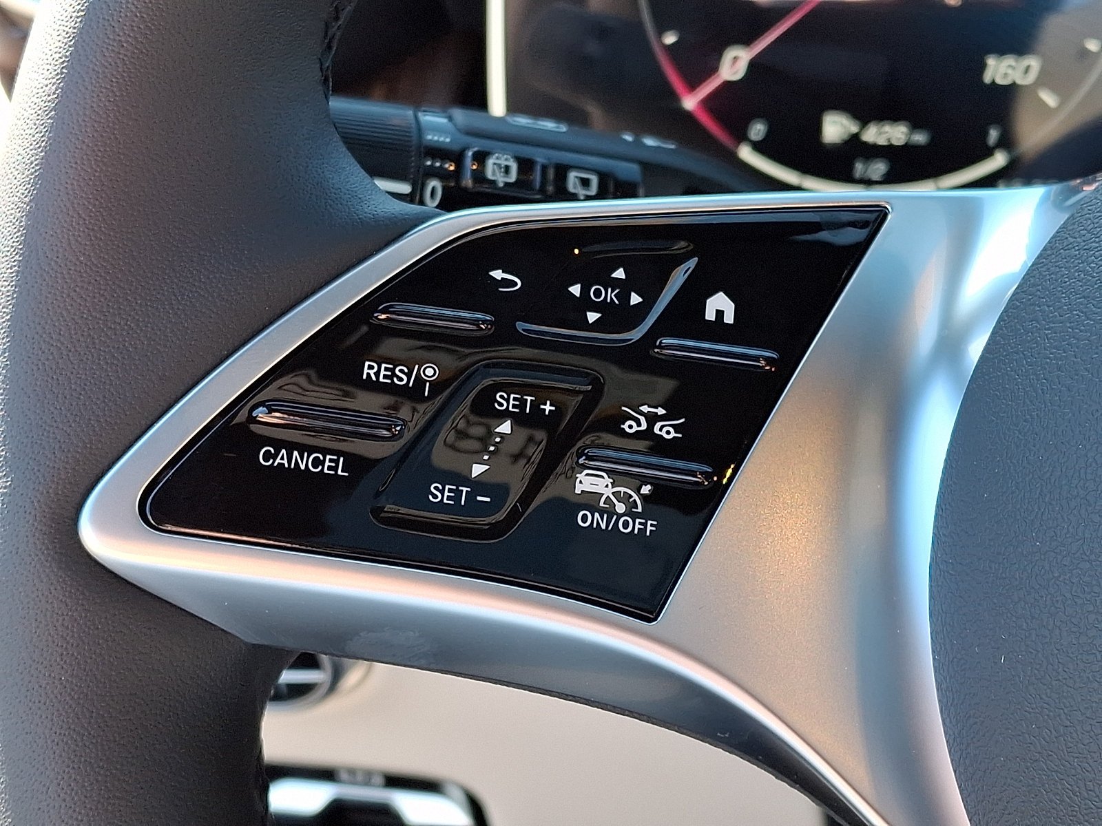 New 2027 Polar White Mercedes-Benz GLC 300 image 12
