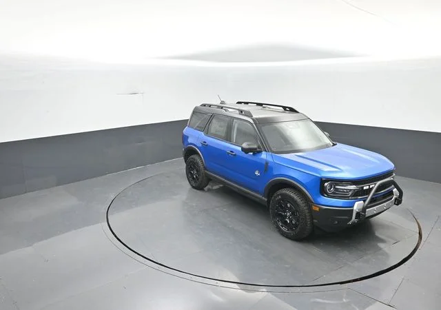 New 2026 Velocity Blue Metallic Ford Outer Banks® image 9