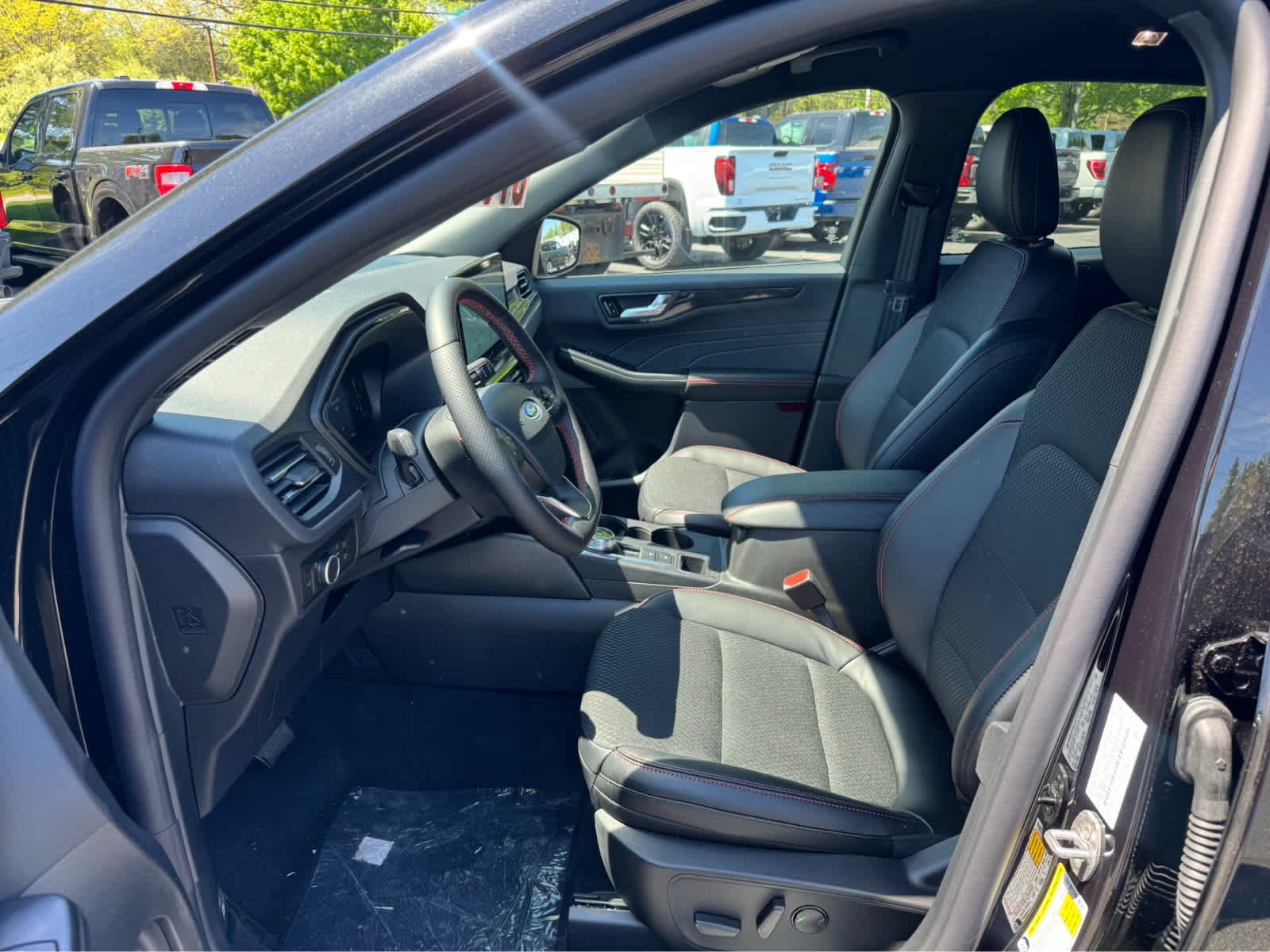 New 2026 Agate Black Metallic Ford ST-Line image 10