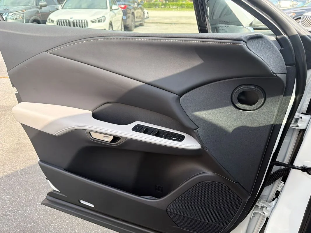 Used 2024 White Lexus Premium image 17