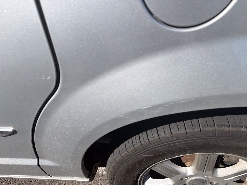 Used 2012 Silver Chrysler Touring image 14