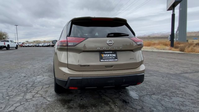 Used 2025 Baja Storm Metallic Nissan SV image 7
