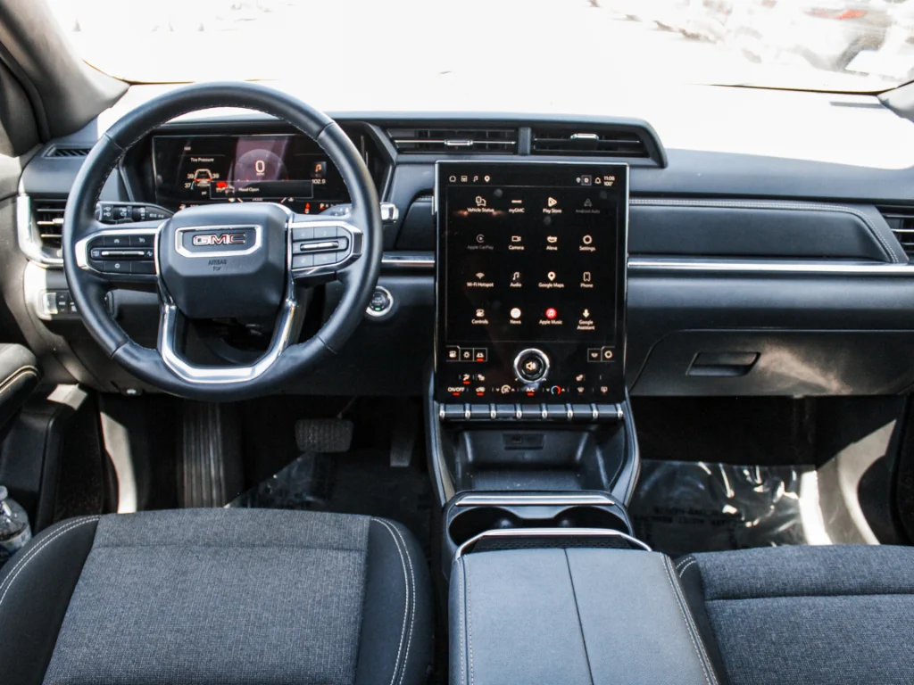 Used 2025  GMC AWD Elevation image 22