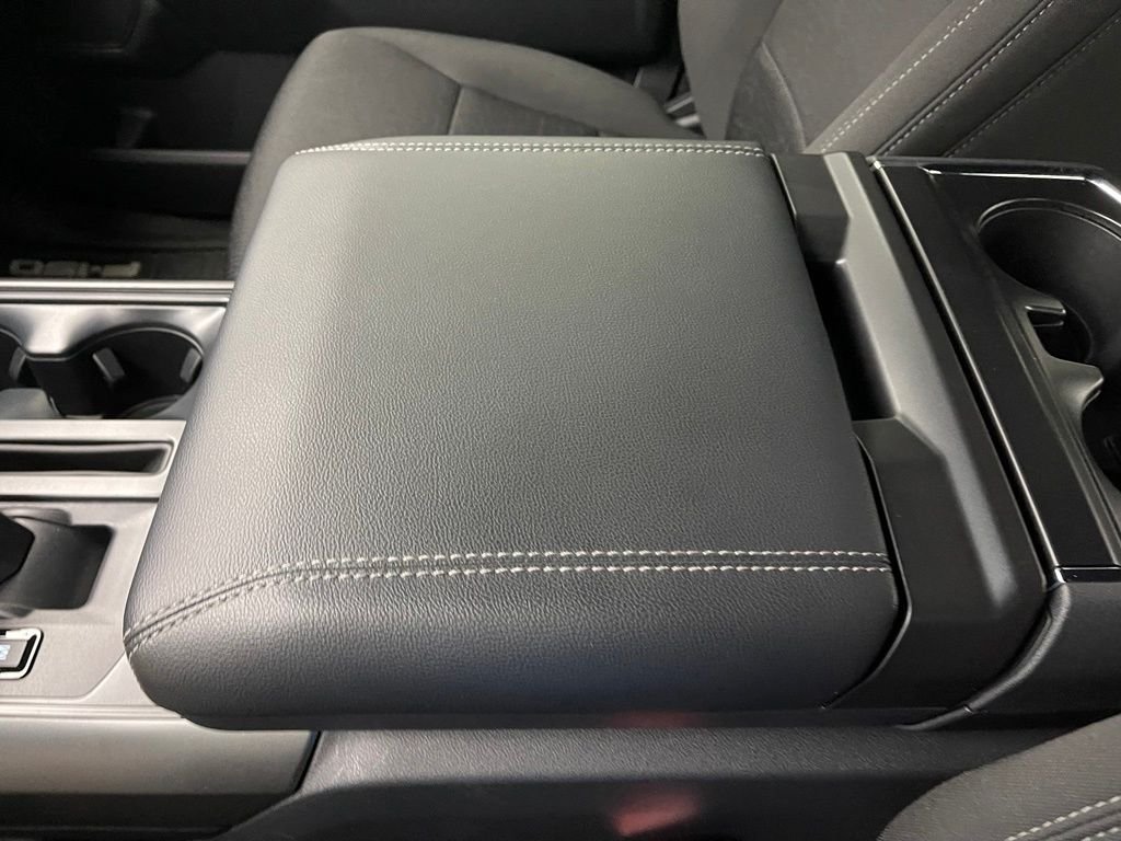 Used 2024 Black Metallic Ford XLT image 28