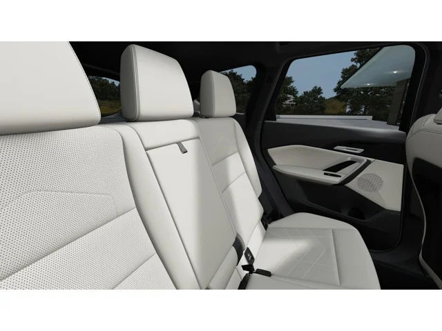 New 2027 Space Silver Metallic BMW  image 12